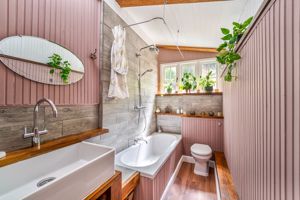 Photo 17- click for photo gallery